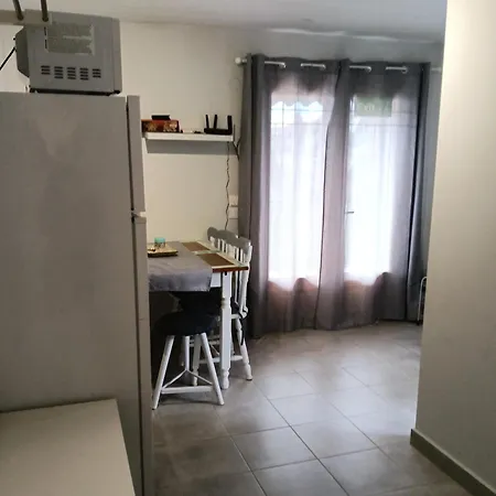 Elizabeth's Apartment2